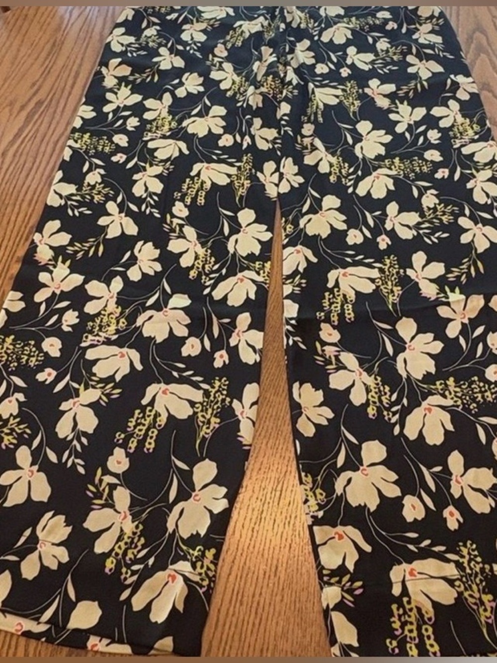 Cabi Set Up Pants - Relaxed
Fit High Waist Wide Leg - Picture 5 of 6